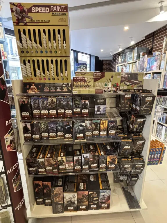 Boîtes de figurines Star Wars Legion et coffrets de peinture en rayon